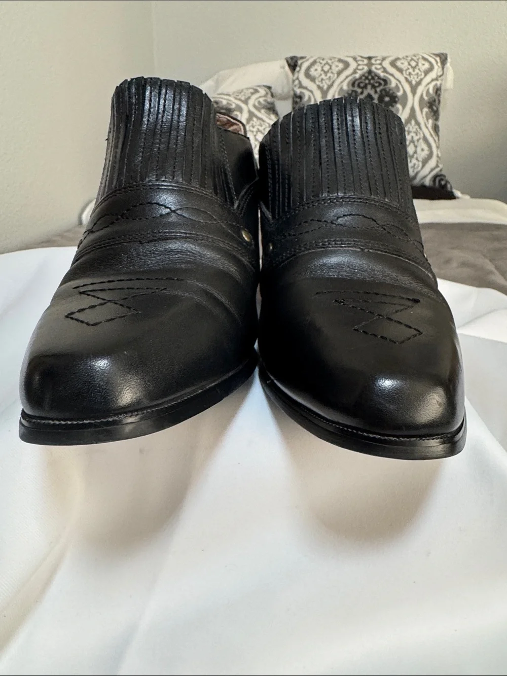 Dingo women’s Black Leather Shoes Slip-On ankle boots w/Heel Sz 10 M